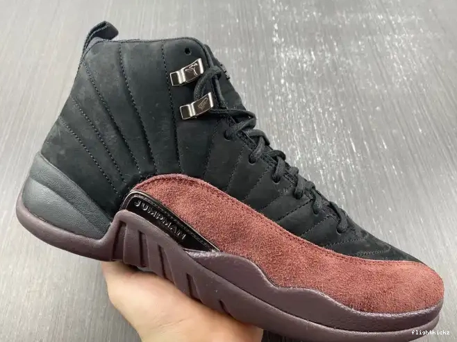 DV6989-001 Ma Retro 12 Maniere Jordan Black A 0606